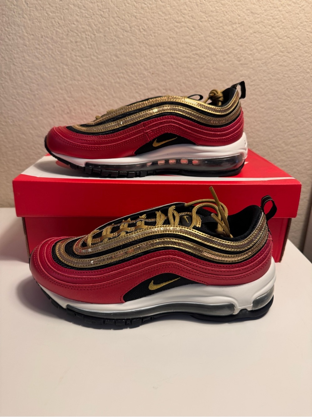 Nike Air Max 97 University Red Metallic Gold Women’s 6.5 CT1148-600 New with box